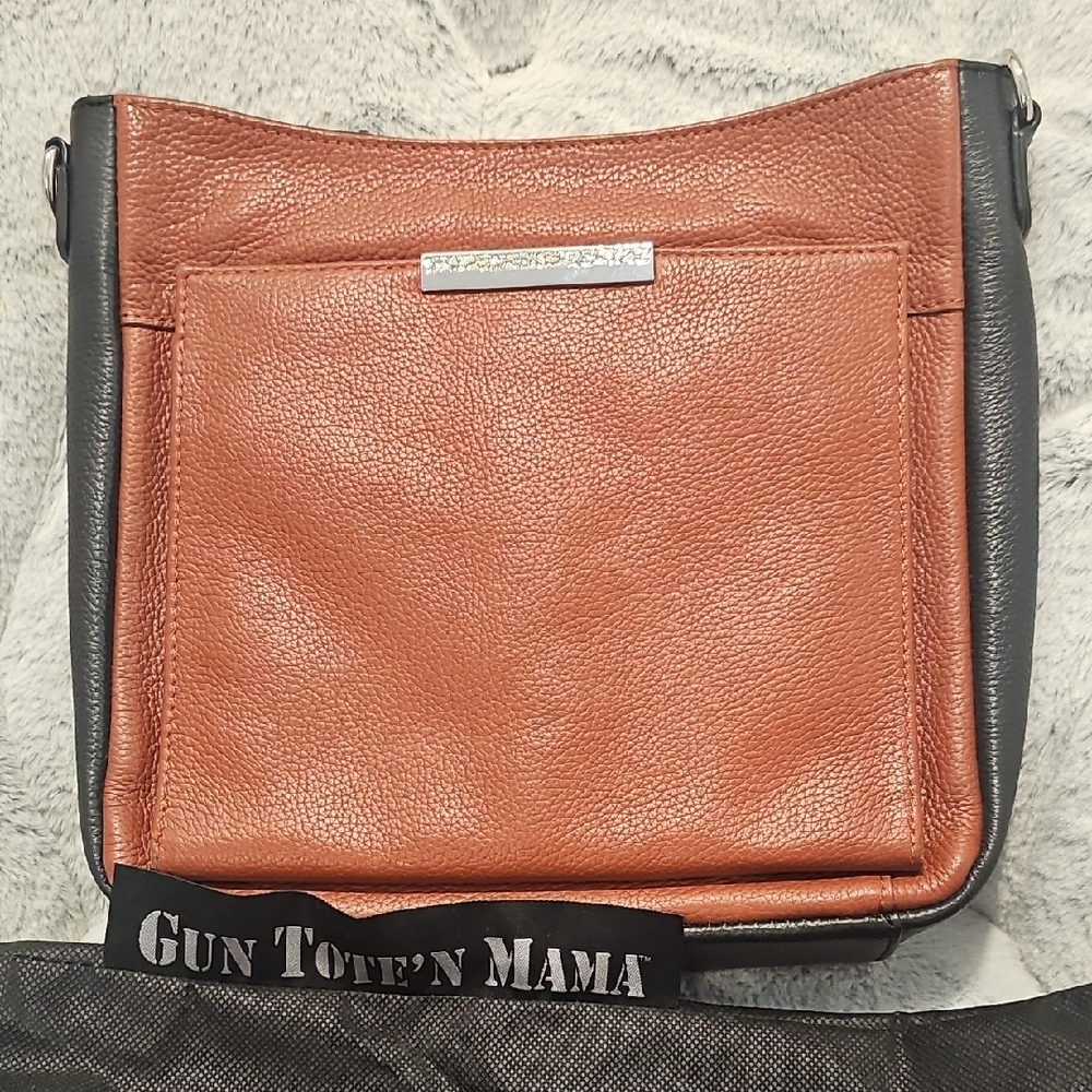 GUN TOTE'N MAMA PURSE NWT With Dust Bag